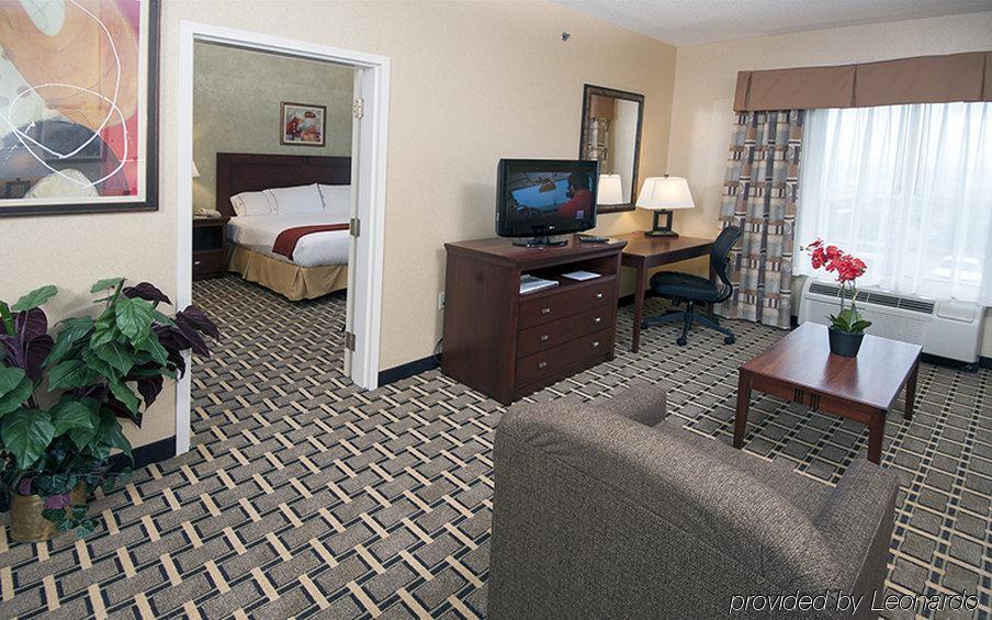 Holiday Inn Express Hotel & Suites Youngstown North-Warren/Niles, An Ihg Hotel Kamer foto