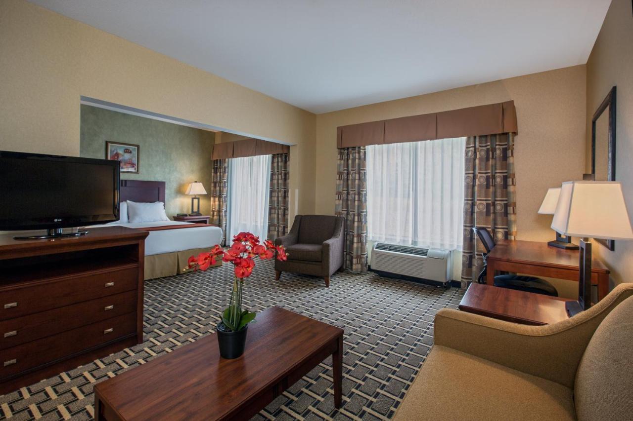Holiday Inn Express Hotel & Suites Youngstown North-Warren/Niles, An Ihg Hotel Buitenkant foto